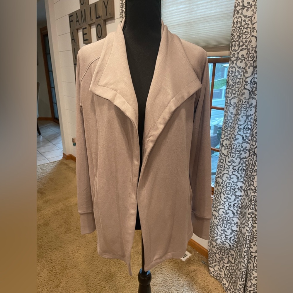 Danskin NWT sweatshirt cardigan tan color size small